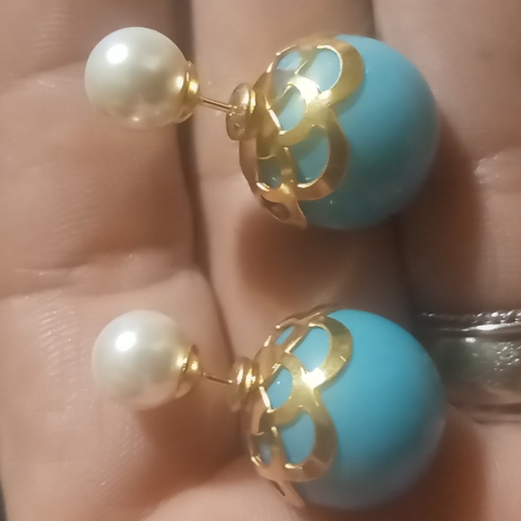 Ball back earrings reversible 3 pair. - Picture 4 of 12